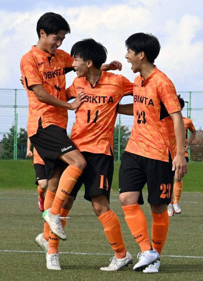 【写真】帯北前半好機先制も失点で失速、高校サッカー選手権道大会1回戦で無念の敗退