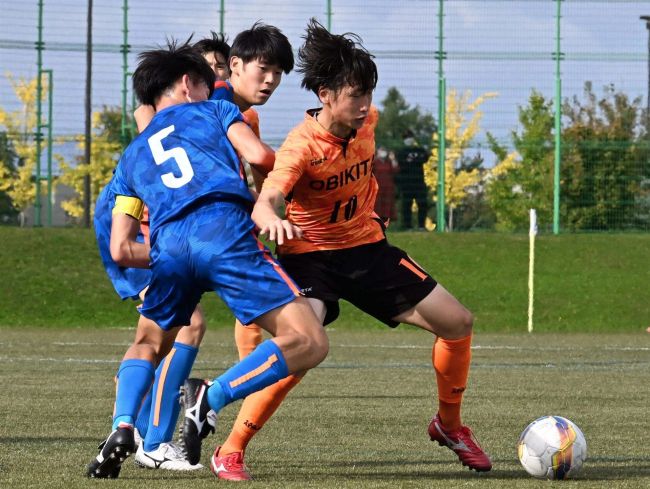 【写真】帯北前半好機先制も失点で失速、高校サッカー選手権道大会1回戦で無念の敗退