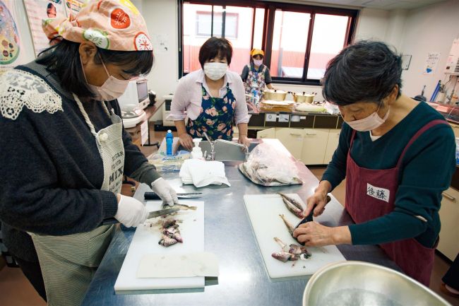 広尾で魚さばき講習会