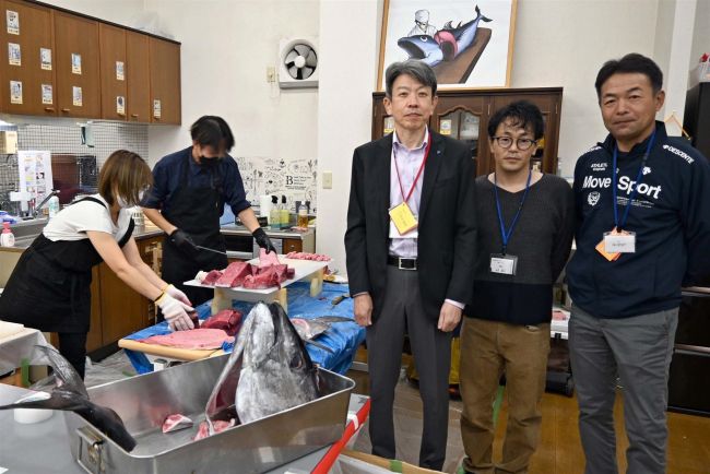 帯広の放課後デイサービスでマグロ解体　十勝きずなの森