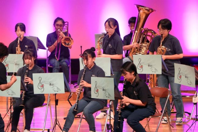 【写真】新得中吹奏楽部が定演　約２００人を魅了