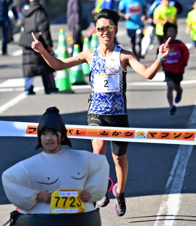小西（滝川市）初出場で男子総合頂点、女子は川村（札幌市）初Ｖ　共に公務員ランナー　フードバレーマラソン