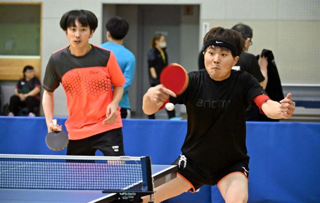 【写真】AクラスはT―ALLIANCE優勝、秋季男女混合団体卓球大会