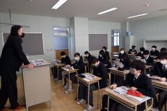 １年生対象の職業別ガイダンス初開催　音更高校