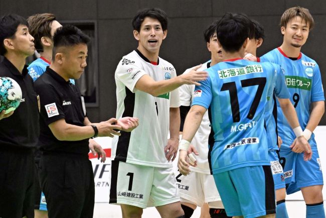 【写真】エスポラーダは逆転負け、関口復帰目指す フットサルFリーグ帯広開催