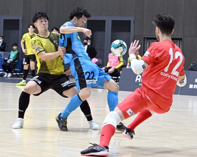 【写真】エスポラーダは逆転負け、関口復帰目指す フットサルFリーグ帯広開催