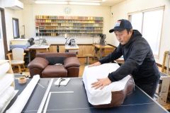 遠景近景（７２）「椅子張り工房『コレカラ』　池田」