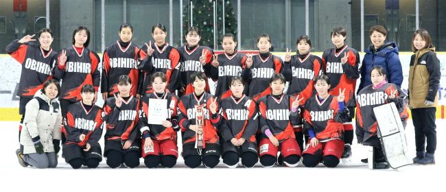 【写真】帯広選抜準Ｖ健闘、全道選抜中学女子アイスホッケー大会