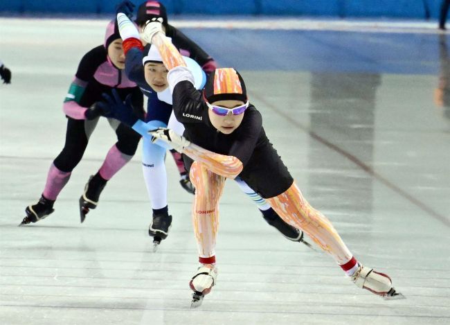 【写真】石川、黒坂２種目大会新、河村６年女子１０００、５００は山本トップ　全十勝小学校スピードスケート記録会