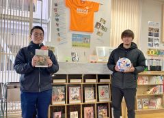 本別図書館に山瀬理恵子さん、功治さん特設コーナー