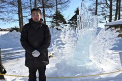 氷彫刻でミノカサゴ　札幌の調理師佐藤さんに道知事賞