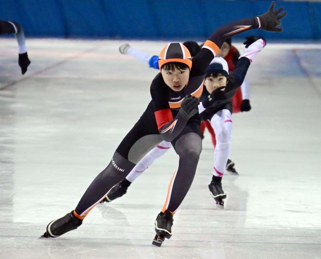 【写真】4年男子の黒坂大会新 全十勝児童スケート選手権