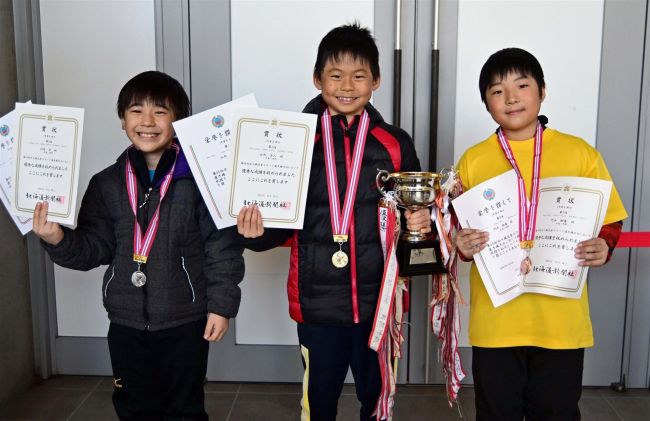 【写真】4年男子の黒坂大会新 全十勝児童スケート選手権