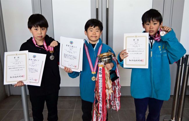 【写真】4年男子の黒坂大会新 全十勝児童スケート選手権