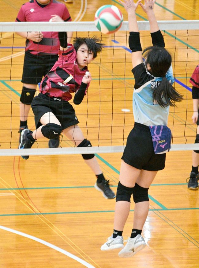 【写真】木野東、混合初制覇 女子はR・Y 男子はJJB 勝毎杯全十勝小学生バレーボール大会