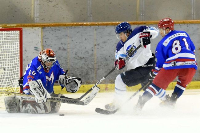 【写真】タダノ、御影クラブ共に2回戦敗退 全道アイスホッケー大会
