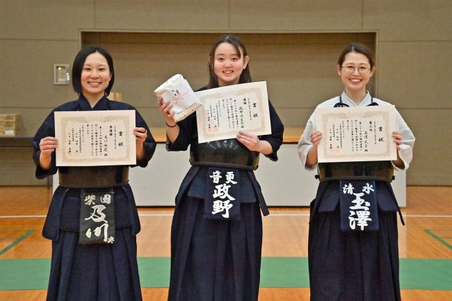 【写真】音更柳町 市町村交流大会年代別で初V、政野女子40歳未満制し2冠 十勝剣道祭