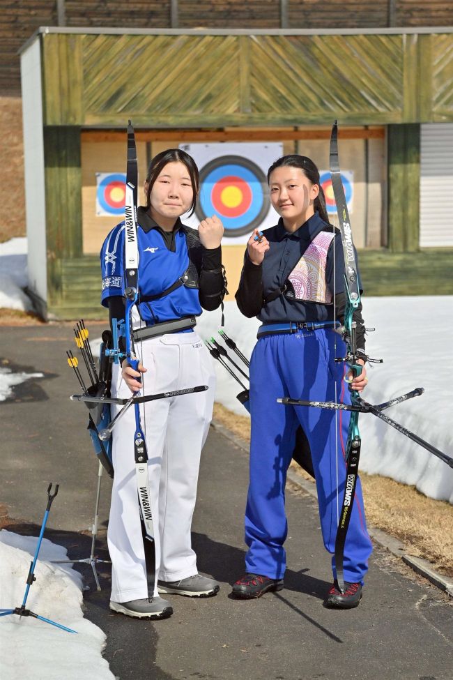 白木（帯工２年）と瀬谷（帯三条同）アーチェリー全国高校選抜に挑む