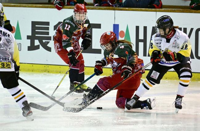 【写真】御影グレッズ完勝で歓喜のA復帰、十勝勢各チームで勝利に貢献 全日本女子アイスホッケー選手権最終日