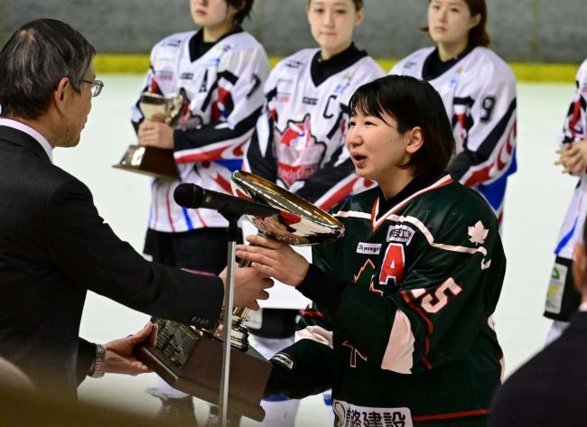 【写真】御影グレッズ完勝で歓喜のA復帰、十勝勢各チームで勝利に貢献 全日本女子アイスホッケー選手権最終日