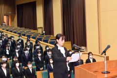 夢に近づく第一歩　３６２人一堂に会し入学式　帯畜大