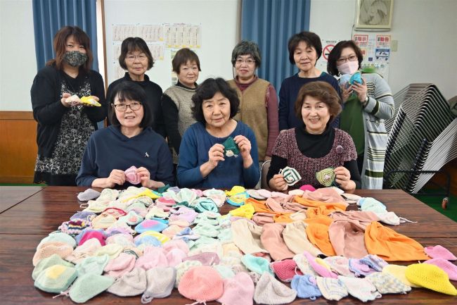 手編みの乳房パッドを製作　芽室の婦人団体　乳がん患者らに寄贈へ