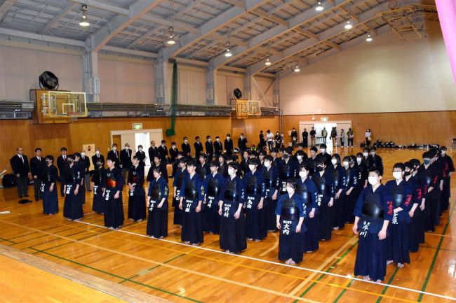 【写真】帯南商男女完全V、団体戦と個人戦制す 全十勝高体連剣道