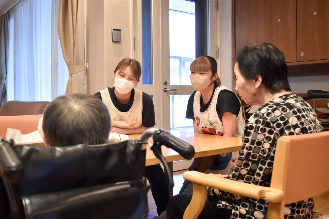 ５類移行から２カ月、緊張続く福祉施設「あの時に戻りたくない」
