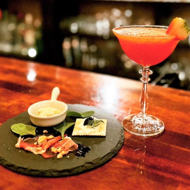 NEW OPEN Bar Vin s Chai 