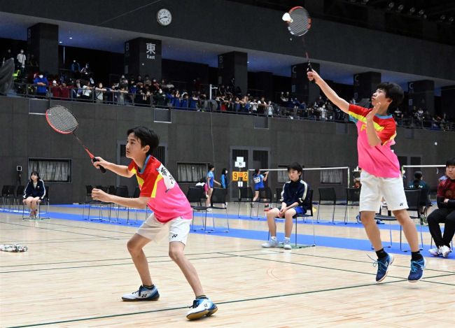 帯一が男女団体優勝　全十勝中体連夏季バドミントン