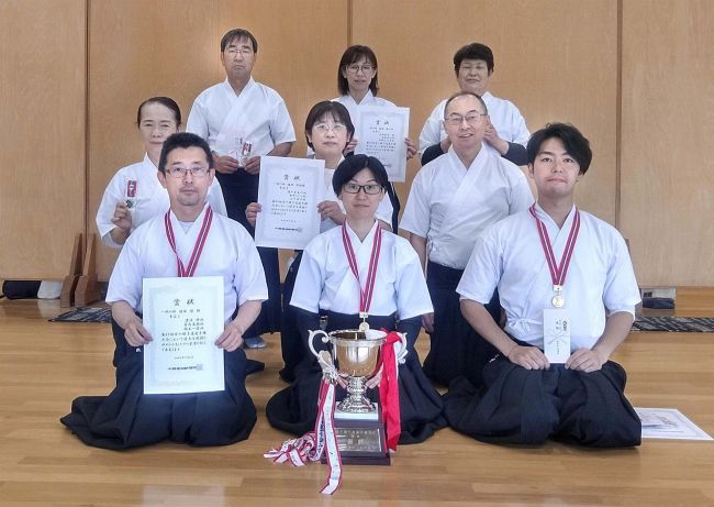 帯広Ｅ一般団体Ｖ、高校は本別Ａ、中学は帯広の森Ｃ制す　全十勝弓道選手権大会