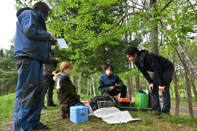 続く餌付けトラブル　東大助教に聞く「リスとの付きあい方」