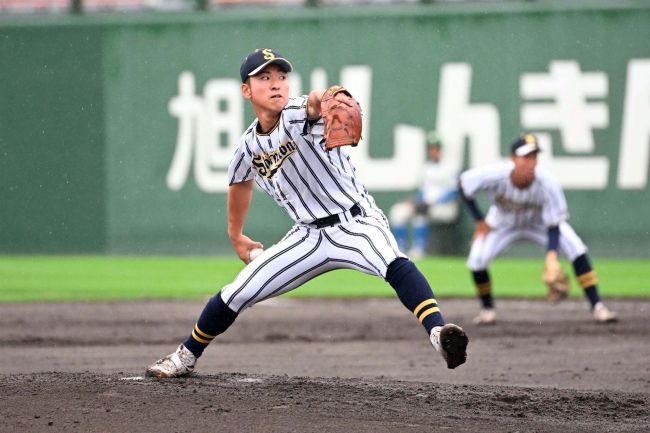 白樺学園攻守に隙なし、夏の高校野球北大会１回戦