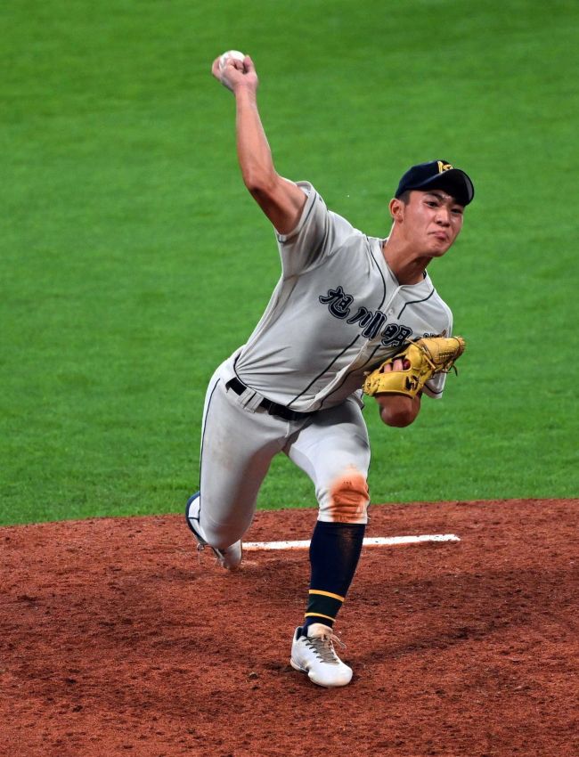 河瀬投打で活躍旭川明成決勝へ、八回コールド９―２士別翔雲　夏の高校野球北北海道大会