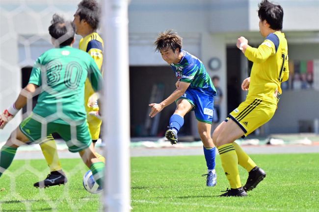 スカイアース圧勝首位固める　１４―１日本通運ＦＣ　サッカー道リーグ第８節