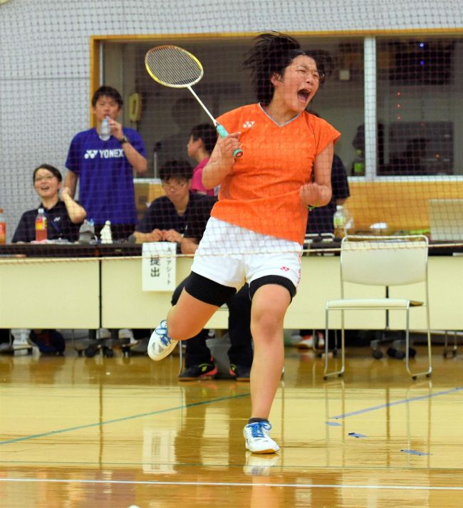 貝谷６年単女子制す、男子は松田Ｖ　５年女子は木村優勝　全十勝小学生バドミントン大会