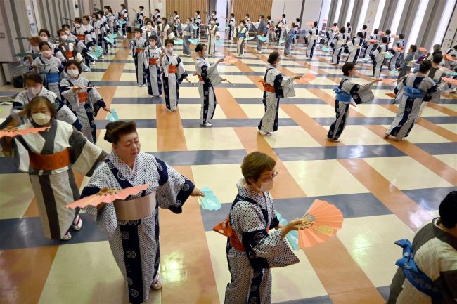 涼しげに浴衣ざらい　中山民俗舞踊研究所北海道支部　音更