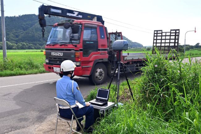 事故現場で緊急速度取り締まり　軽乗用車、相当なスピードで走行か　大樹４人死亡