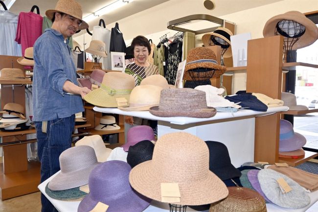 帽子売り上げ「デパート催事並み」　社長も驚き　更別村のポップアップショップ盛況