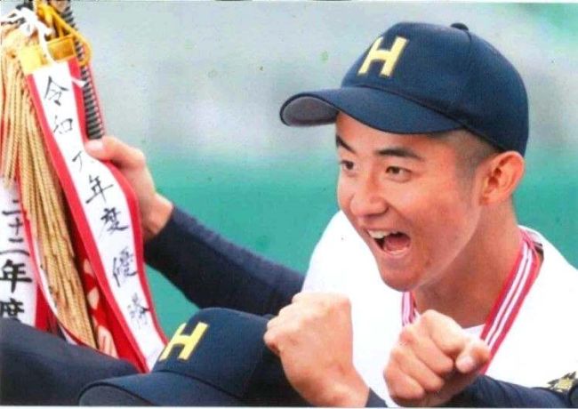 元巨人外野手の堀田一郞さん（広尾出身）の長男・晄大さん（北海３年）も甲子園　祖父の豊さんもエール