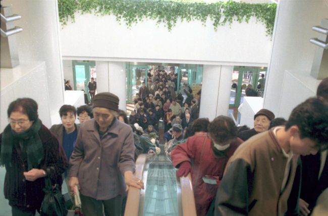 【写真】長崎屋直営閉店 写真で振り返る当時の姿~写真特集