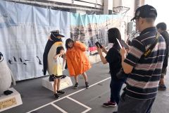 内部を一般に公開　十勝港に停泊中の「しらせ」 7