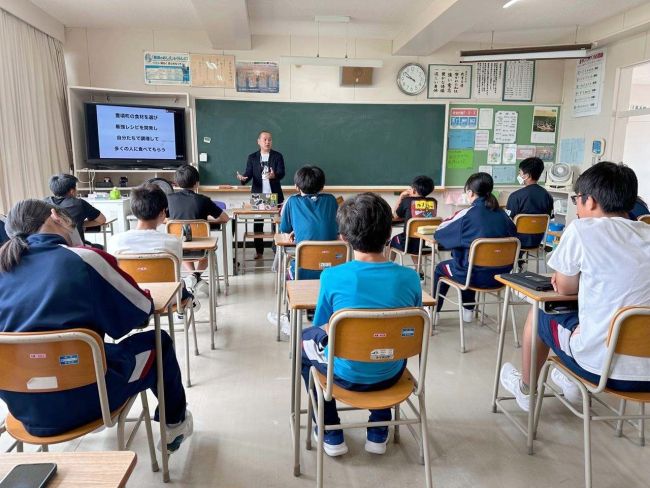 「豊頃最強カレー」開発中 中学生と協力隊と研究家 和牛と小豆使用 23日産業まつりでお披露目