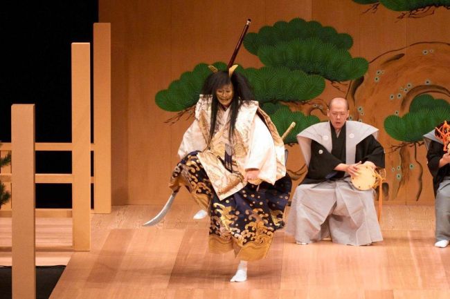 舞台の役割「家」が代々継承~知って楽しむ能の世界(中)