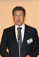 あいさつする浜田町長