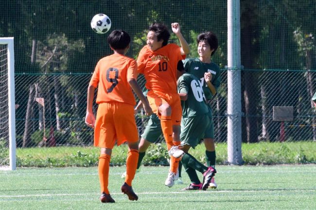 【写真】緑南中2連覇、3-1清水中・御影中 全十勝中体連秋季サッカー