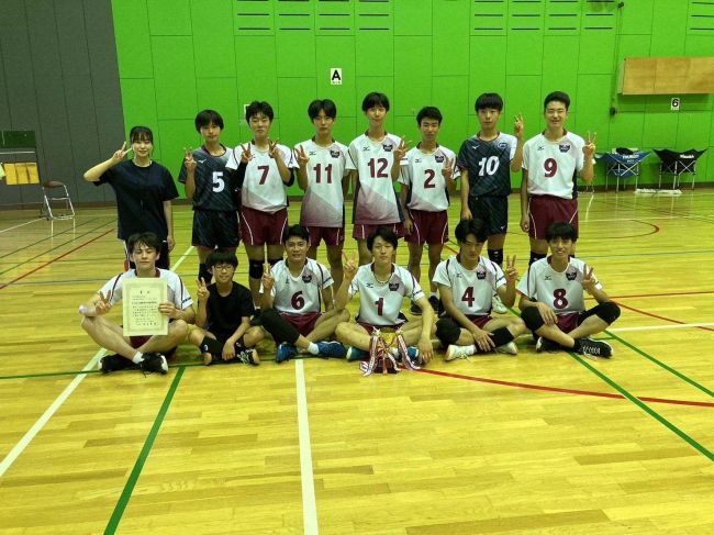 【写真】白樺学園が女子初Ｖ　男子は帯三条　バレーボール横田忠義杯道高校大会