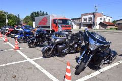 インディアンバイクが広尾に集結　トライアルショーも 8