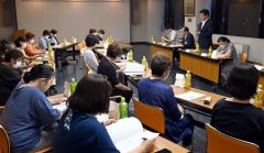 「ごみ収集日増やして」　町内会女性部が町長と懇談　広尾 3