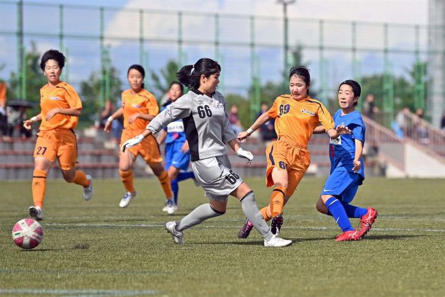 【写真】十勝FSリトルガールズU―15堂々の準V サッカー道U―15女子選手権